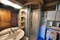 Salle de bain appartement Les Roses 4 personnes à Chamonixwebp